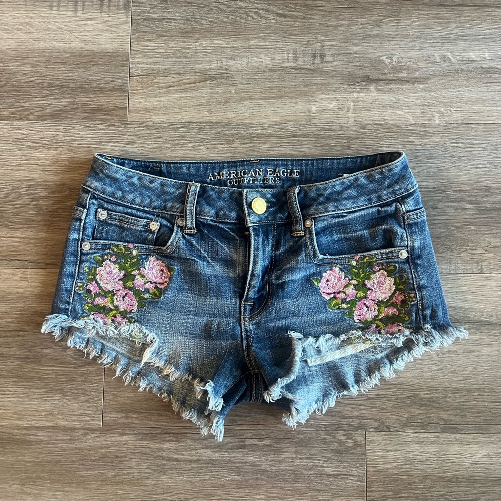Vintage Style American Eagle Short Denim Shorts Embroidered Floral